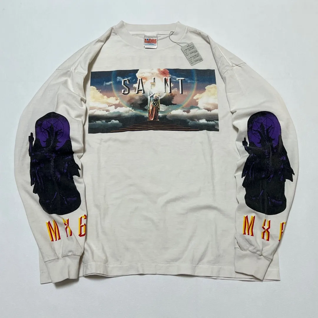 SAINT Mxxxxxx SAINT PICTURES L/S TEE/WHITE Columbia Pictures SAINT Goddess Long Sleeve Off-White S-XL Pays tribute to the Columbia Pictures Title Goddess. Full of fun. Ready-made clothes are washed. The texture is soaring. Authentic level printing is restored. Look for cylindrical seamless fabrics. It is almost meaningless if it is not a cylindrical fabric.